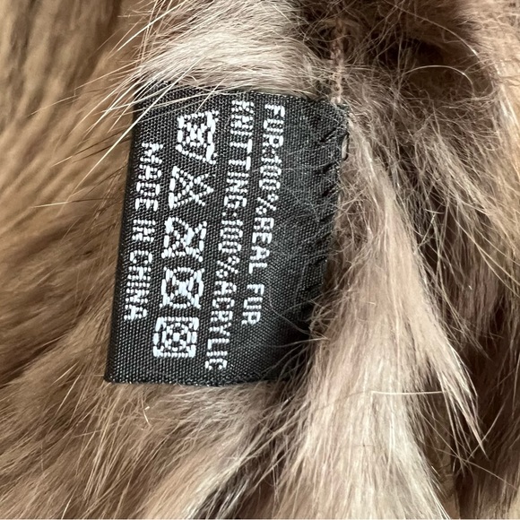 G.W.B.G Fur Vest - Picture 5 of 7